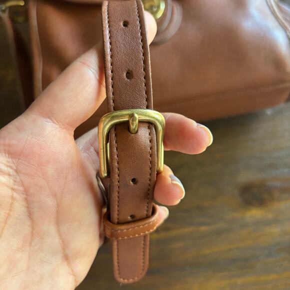 COACH | Vintage Devon 9908 British Tan Leather Cross Body Bag Brown - Picture 6 of 8